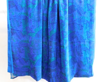 Vintage silk blue sari, blue chinnon silk craft sewing dress making material sari, silk old recycled used fabric 5 yard silk fabric Ch38