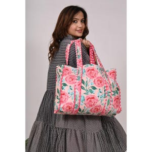 Bolso de mano de algodón acolchado hecho a mano: bolso de hombro indio con estampado floral