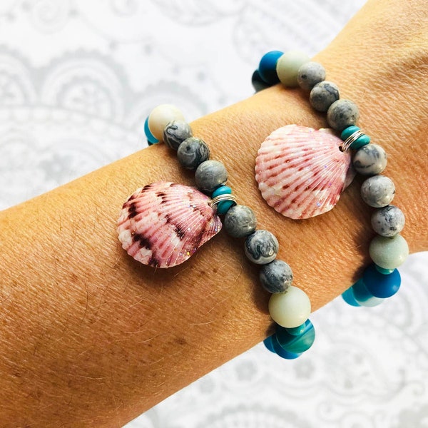 Sanibel Island / Sanibel Shell Bracelet / Florida Jewelry / Sanibel Calico Scallop / Sanibel Shell Art / Sanibel Island Shell /Shell Jewelry