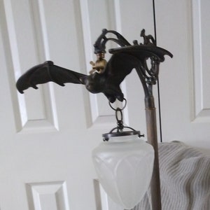 TL Fabulous BAT Gothic Table Lamp Solid Bronze Artist-Made USA Incl Globe of your selection!