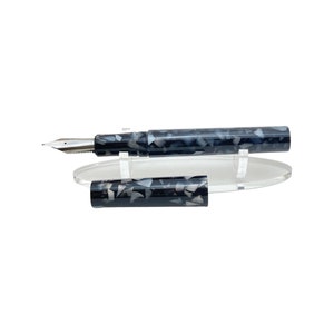 Crushed acrylic fountain pen Magna Carta #8 nib