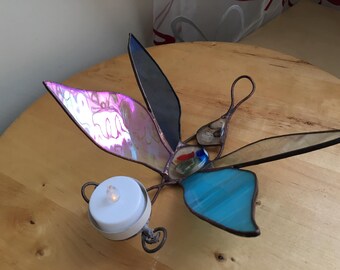 Candelabro, mariposa, vidrieras y vidrio fusionado, regalo único para toda ocasión, decoración interior y exterior.