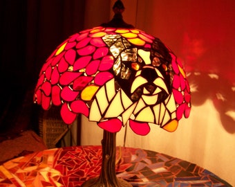 Pantallas de lámpara de vidrio de colores grandes únicas para ordenar de 500 a 3000 dependiendo de la forma, colores, tamaño, etc.