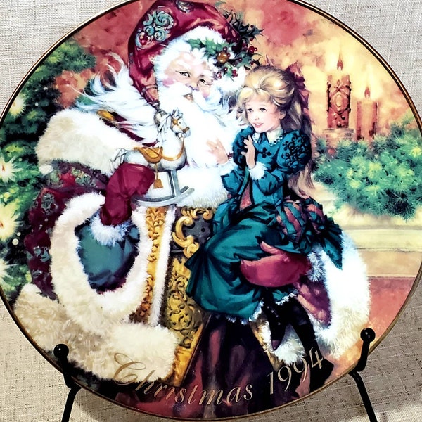 Avon 1994 Christmas Plate, "The Wonder of Christmas," by artist Ron Sheffler. Fine Porcelain and 22k gold trimmed. Pre-owned, excellent