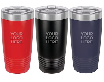 Personalisiertes graviertes Polarkamel 20 oz. Vakuumisolierter Ringneck-Becher mit durchsichtigem Deckel - personalisierter Edelstahl-Reisebecher