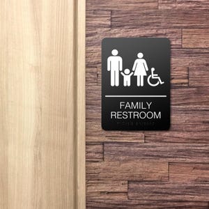 ADA Panneau en acrylique braille pour toilettes familiales - 15 x 20 cm (6 x 9 po.) Panneau de salle de bain avec ruban adhésif double face 3M pour bureau ou entreprise, décoration de porte ou murale