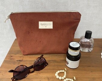 Grande trousse en velours côtelé - Couleur COGNAC