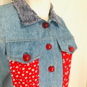 Vintage denim cottagecore 90s-does-70s top / delightful ditsy print and textured cotton / sleeveless prairie vest / Cactus Flower / small image 4