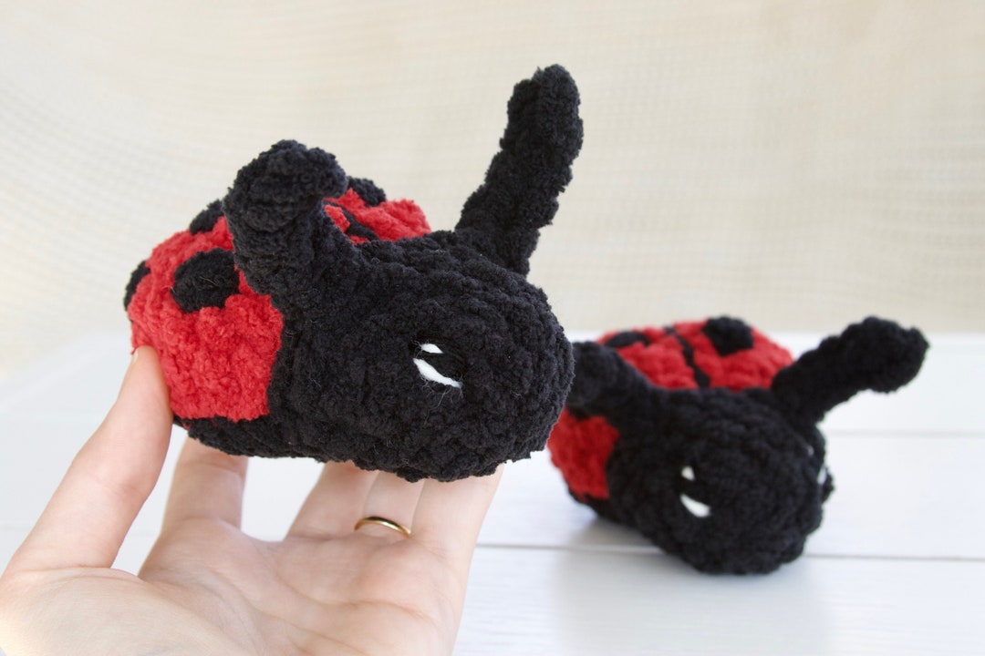 Crochet Ladybug Plushie / Rattle - Etsy
