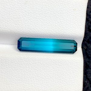 4 carat rare neon blue bi colour tourmaline origin Afghanistan