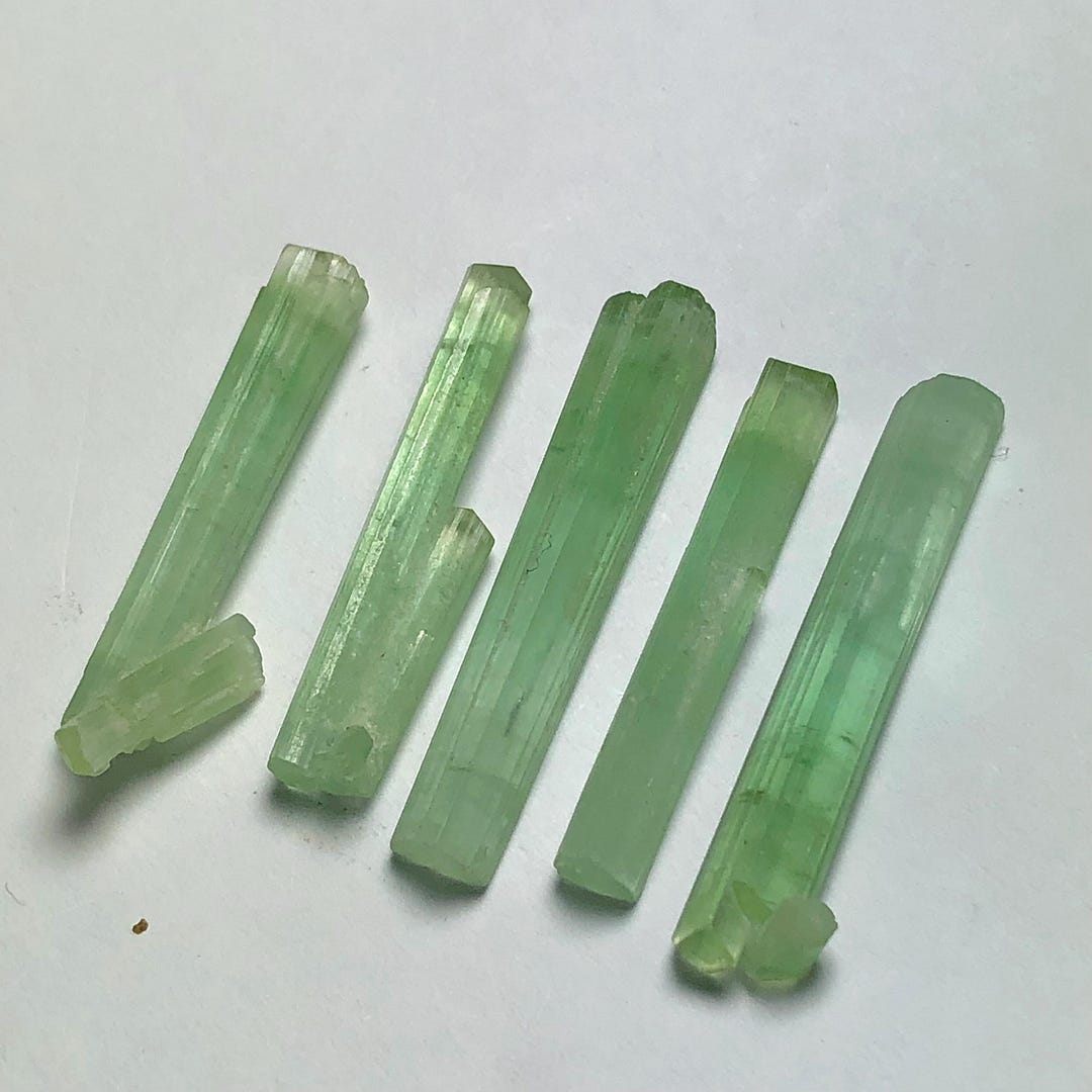 トルマリン結晶 8.40 g - コレクター向け鉱物標本 - Etsy 日本