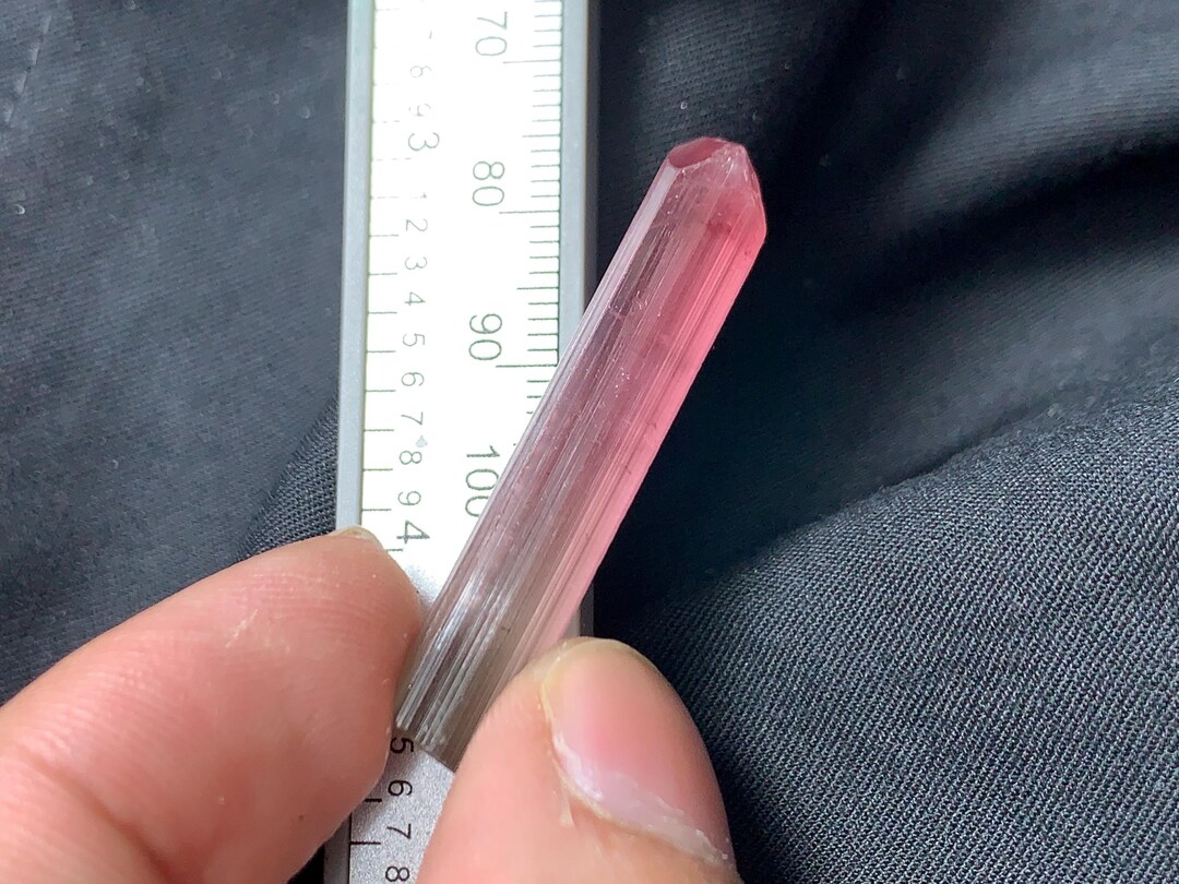 ピンクトルマリン結晶 30カラット - パプロク鉱山コレクター標本