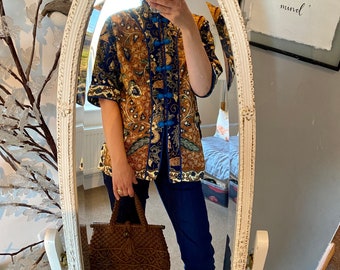 1970s chocolate brown wool handbag. Beautiful crochet detail.