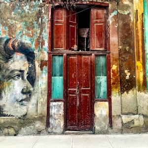 Street Art in Havana Cuba (photo Print), Cuba Photography, Cuba Decor, Travel Photography, Graffiti,  Street Art Photography