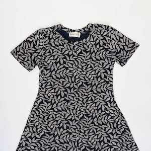 Vintage 90s black leaf print babydoll dress - Size 10