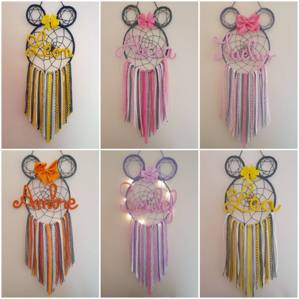 Attrape rêve Minnie ou Mickey en tricotin dentelle et ruban pour cadeau d' anniversaire