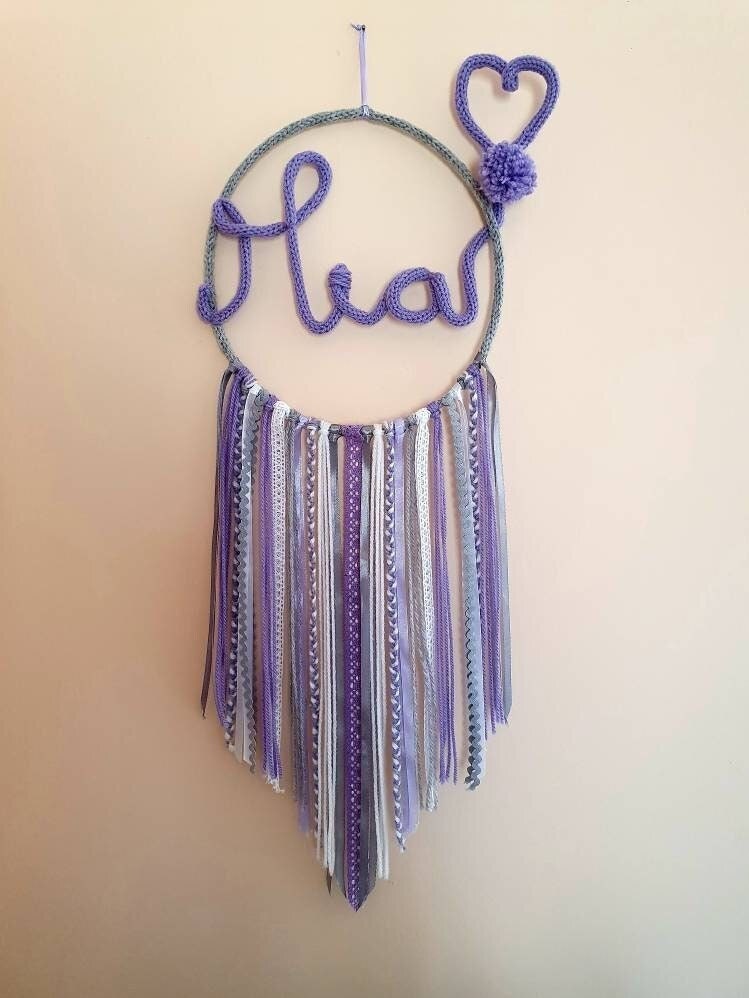 Attrape Rêve Prénom en Tricotin Personnalisable Cœur et Pompon Cadeau Anniversaire Décoration Chambr