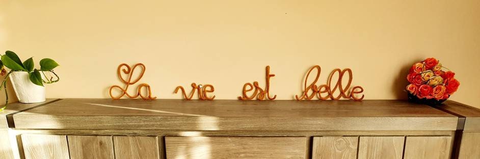La Vie Est Belle Mot en Tricotin Pour Décoration Salon - Séjour Entrée Cadeau Mariage Anniversaire