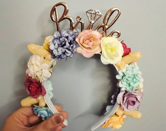 Hen Do Bride Willy Flower Crown - con novia y velo / Novia para ser / Novia del equipo