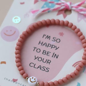 Pulsera para maestros / Pulsera de cuentas con la frase "Me alegro de estar en tu clase" / Pulsera de cuentas personalizada para maestros / Agradecimiento a los maestros