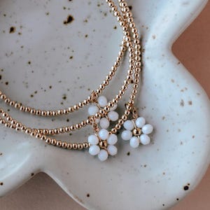 Daisy Gold Beaded Bracelet | Daisy Charm Bracelet | Beaded Daisy Bracelet | April Birthday Gift | Flower Bracelet | Daisy bracelet