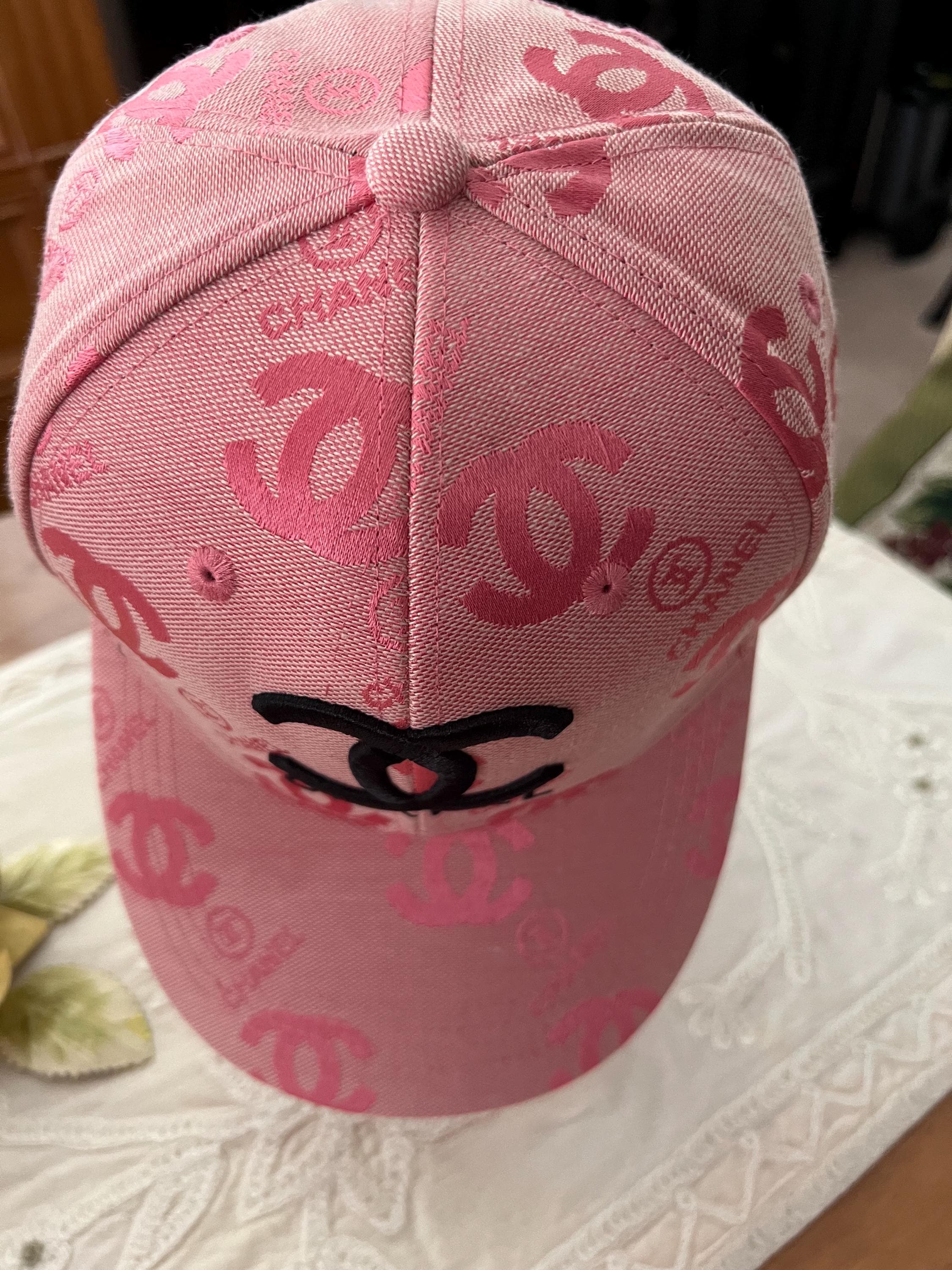 CHANEL ピンク キャップ Authentic Chanel CC Embroidered Logo, Pink Cotton Baseball Cap Hat