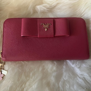 Authentische Prada Saffiano Echtleder Bogen langer Reißverschluss um Brieftasche Farbe Peoria mit Brieftasche Charme ziehen