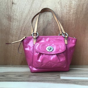 Leather handbag Coach Pink in Leather - 31428111