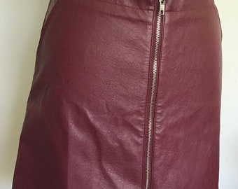 Comme USA Vegan Leather Size-Large Mini Skirt Wine Red excellent