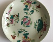 Kangxi Chinese Export polychrome Peach dish Hand-Painted enameled 17th Century Antique