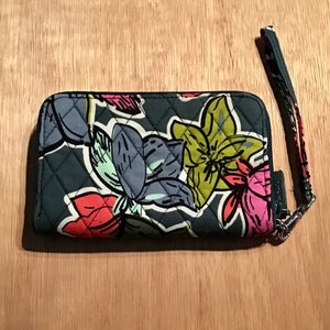 Vera Bradley Falling Flowers RFID Grab & Go Wristlet VG-Exc