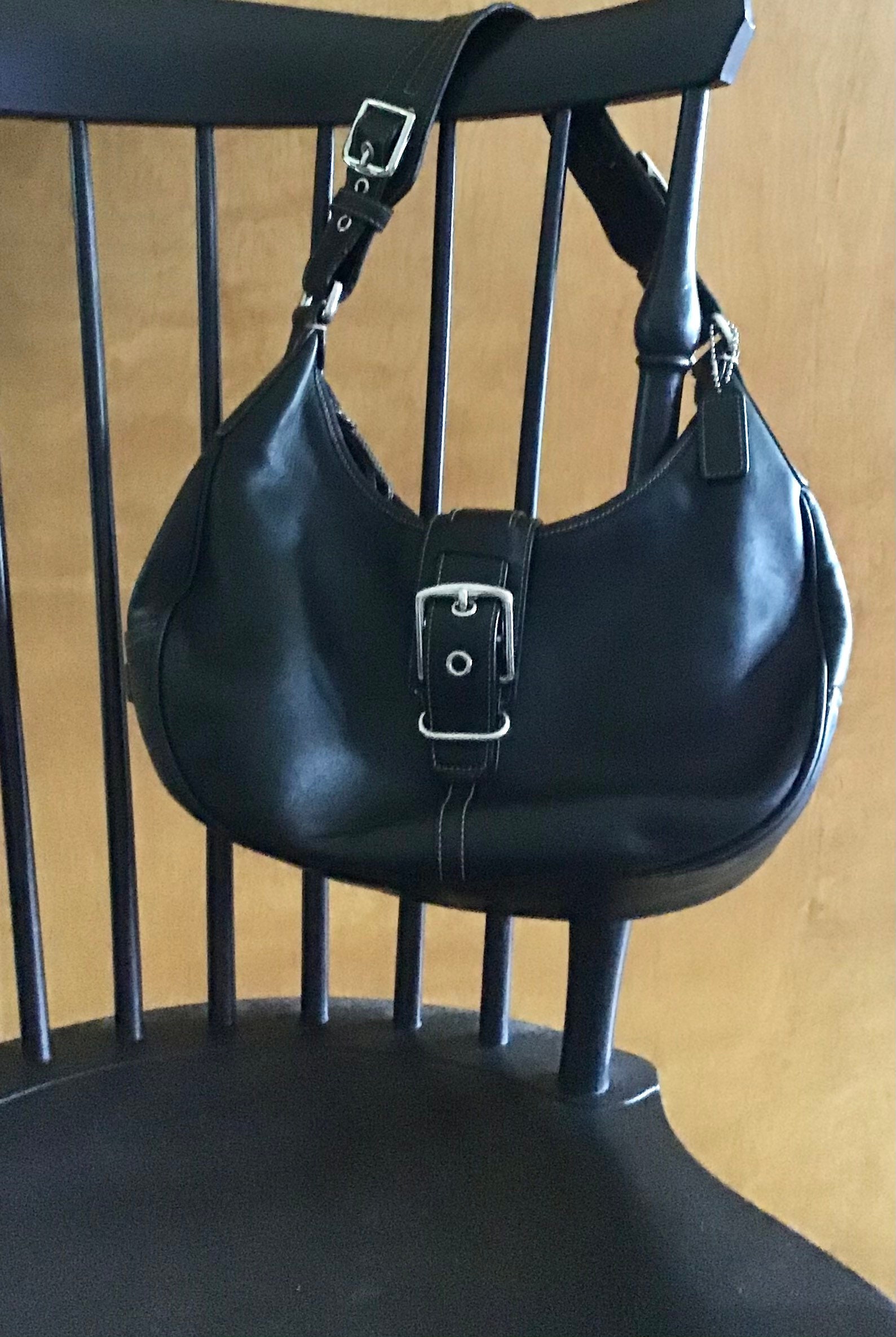 Coach Hamptons Hobo 7548 Buckle Front Shoulder Handbag Black Like