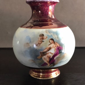 Antique Vase Bohemian O & E. G. Royal Austria 4” Vase 1899-1910 excellent