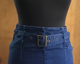 Free People Belted Demin mini skirt size-8 NWOT