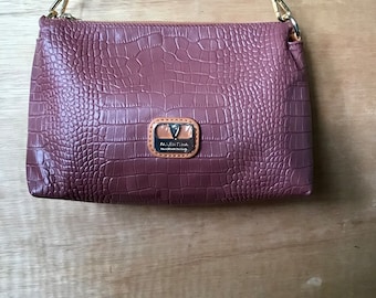 Valentina Crocodile Embossed Triple Compartment Crossbody Salmon Handbag