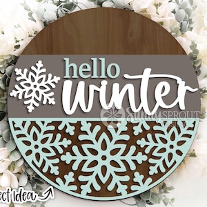 Placa de flocos de neve "Olá, Inverno", Download digital, Suporte de porta redondo svg, Arquivo laser Glowforge, Cricut, Decoração de porta de inverno, Placa de boas-vindas de inverno