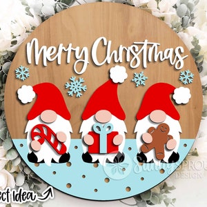 Placa de gnomos de feliz Natal, download DIGITAL, cabide de porta redondo svg, arquivo laser Glowforge, Cricut, decoração de inverno svg, placa de Natal