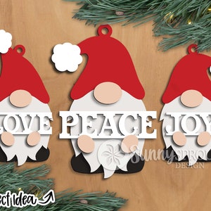 Paquete de adornos de gnomo "Paz, Amor y Alegría", descarga digital, archivo láser Glowforge, Cricut, adorno navideño, SVG en capas, gnomos de Papá Noel