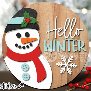 Ciao pupazzo di neve invernale, download DIGITALE, appendino rotondo invernale per porta in formato SVG, cartello natalizio, file di taglio laser Glowforge, Cricut, Silhouette, festività