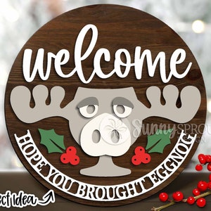 Panneau en verre Welcome Moose, téléchargement numérique, svg d'accroche-porte rond, fichier laser Glowforge, Cricut, svg de décoration d'hiver, enseigne de Noël drôle