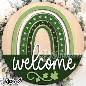 Letrero de bienvenida con trébol arcoíris, descarga digital, colgador de puerta redondo SVG, archivo láser Glowforge, Cricut, decoración del Día de San Patricio, trébol SVG