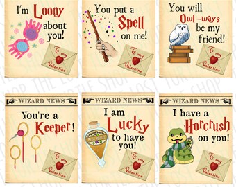 Puede incluir: Seis tarjetas de San Valentín imprimibles con temática de Harry Potter. Cada tarjeta presenta una ilustración diferente con temática de Harry Potter y un mensaje romántico. Las tarjetas están impresas en un fondo de papel de estilo vintage.