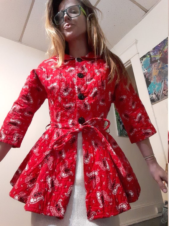 1950's quilted paisley sleeping jacket