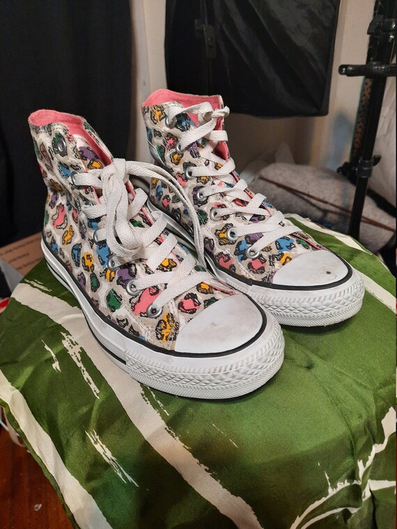 1990's - 2000's rainbow leopard print Converse hig