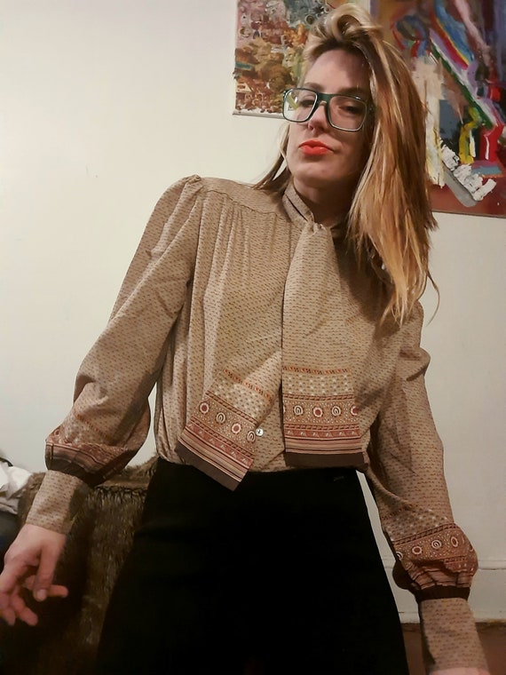 Boho 1970s geometric pussy bow blouse