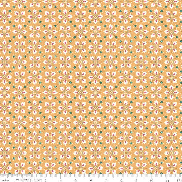 Fabric HOME TOWN *HAMILTON Heirloom Daisy 591*   Premium Cotton by Lori Holt of Bee in my Bonnet for Riley Blake Designs - Continuous Cut!