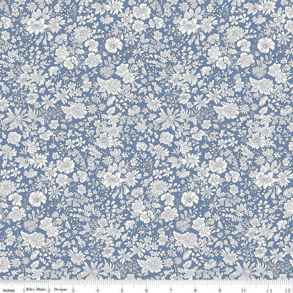 Liberty EMILY BELLE *Evening SKY* by Liberty Fabrics Nouveau beau coton matelassé, coupe toujours continue pour vous