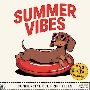 Pode incluir: Ilustração de desenho animado de um dachshund usando óculos de sol, deitado em um anel inflável vermelho. As palavras "SUMMER VIBES" estão em vermelho acima do cachorro. Um círculo amarelo com "PNG DIGITAL DESIGN" está à direita.
