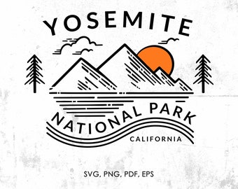 Könnte beinhalten: Schwarz-weiß-Linienkunst-Illustration des Yosemite National Park, Kalifornien. Das Design zeigt eine Bergkette, eine untergehende Sonne, zwei Kiefern und eine wellenförmige Linie, die einen Fluss darstellt. Der Text "Yosemite National Park, Kalifornien" ist im Design enthalten.