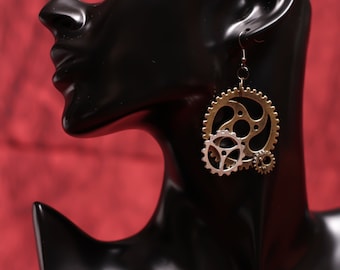 Steampunk style Gear Earrings featuring Large gear